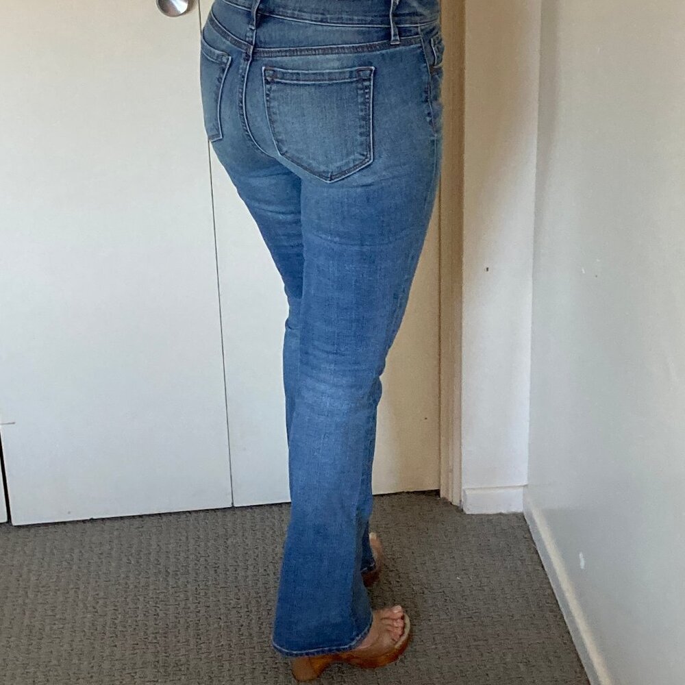 LOFT Bootcut Jeans - Picture 4 of 9
